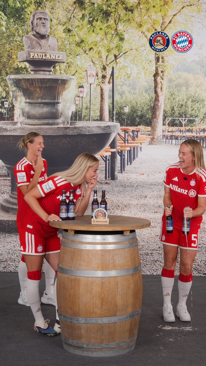 Richtige Profis am Werk! 💥 Wer öffnet die Paulaner-Flasche am besten: Giuli, Klara oder Magda? ⬇️