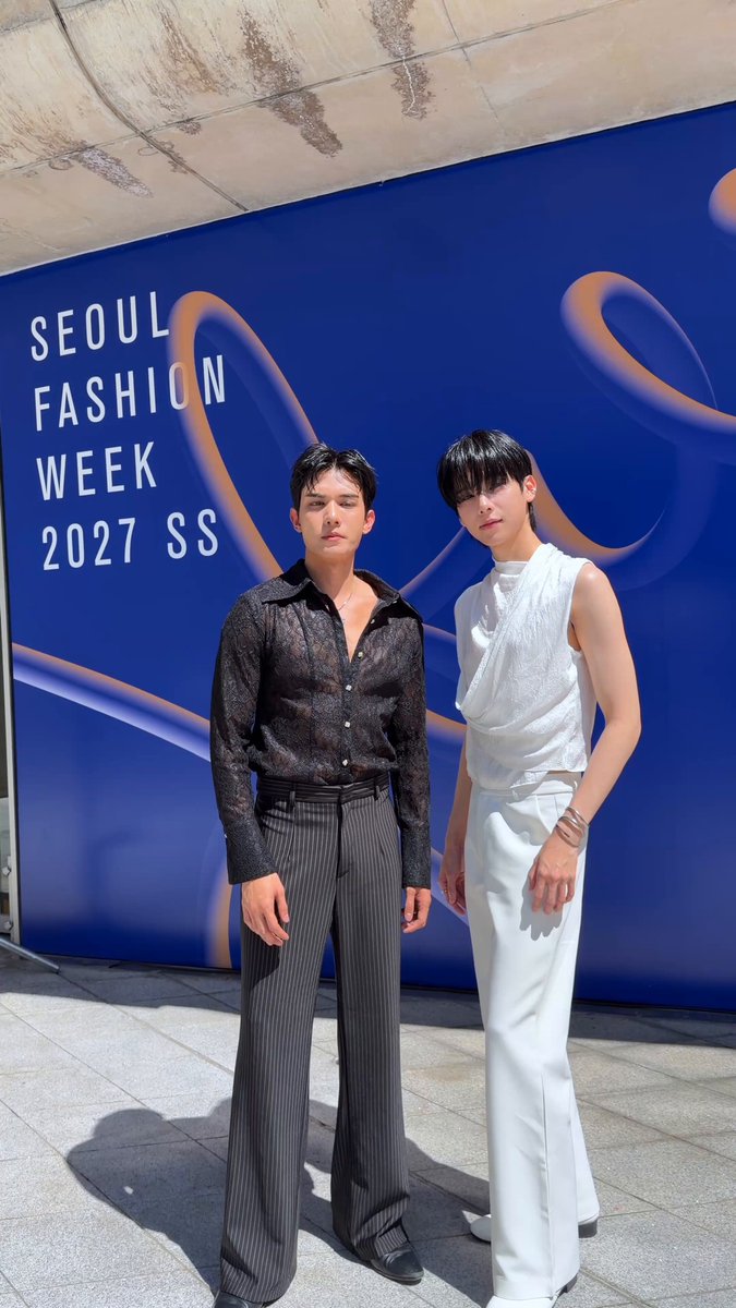 BEYOND THE LOOK. 🖤🤍 Net NET and Ohm ohmkrit close out their caruso experience at Seoul Fashion Week 2027 SS. Thank you, caruso, for having us. TAILORED FOR NET &amp; OHM #caruso27SSxNet #caruso27SSxOhm #caruso #seoulfashionweek2027ss #netsiraphop #ohmkrit