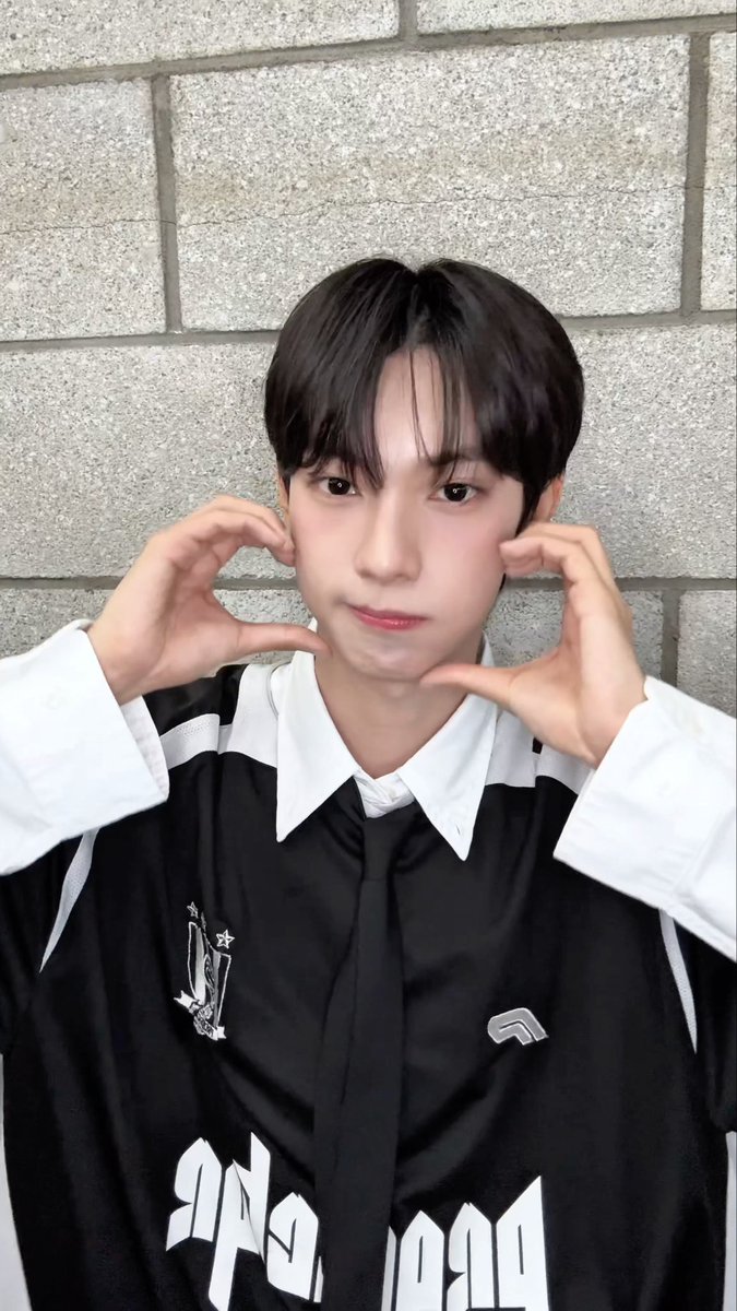 🍡 ₍ᐢ.ˬ.ᐢ₎ ෆ ✨ ✨ ✨ #FLAREU #플레어유 #최립우 #CHUEILIYU