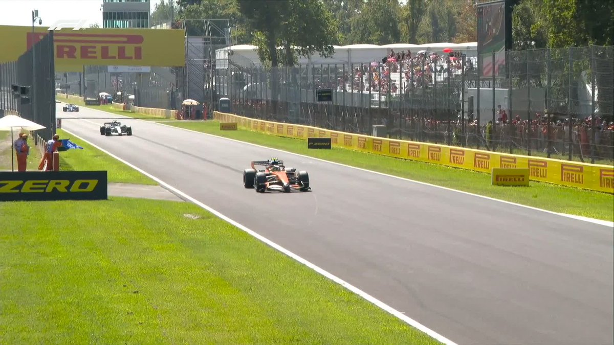 Cutting the corner at the first chicane! 😮 First Antonelli, then Norris, followed by Sainz #F1 #ItalianGP