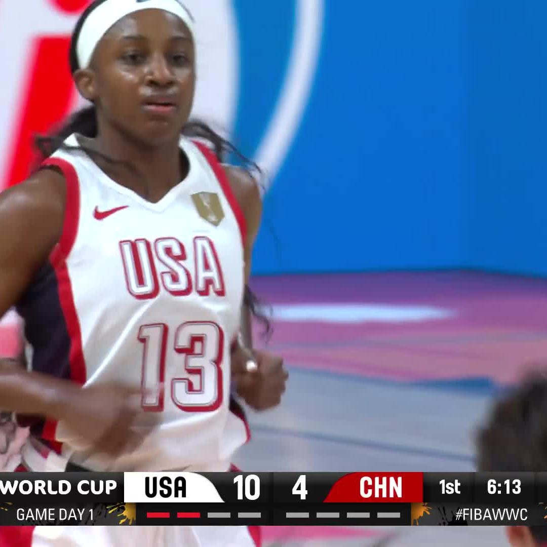 JACKIE YOUNG ON A ROLL 🤯 7 PTS right off the bat! ❤️‍🔥 #FIBAWWC | USA Basketball