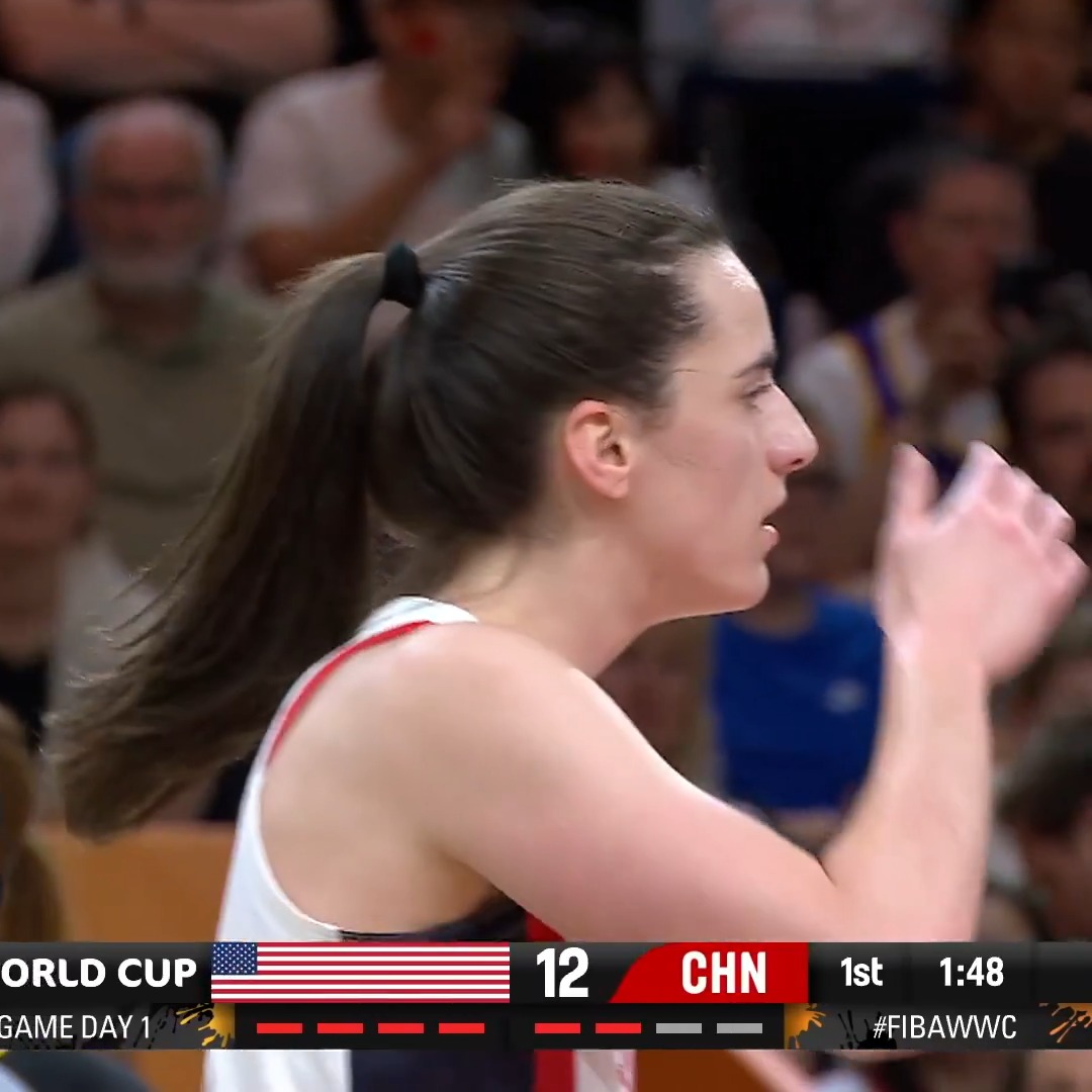 CAITLIN CLARK'S FIRST WORLD CUP POINTS ❤️‍🔥 Aaaaaaand one ➕ #FIBAWWC | USA Basketball