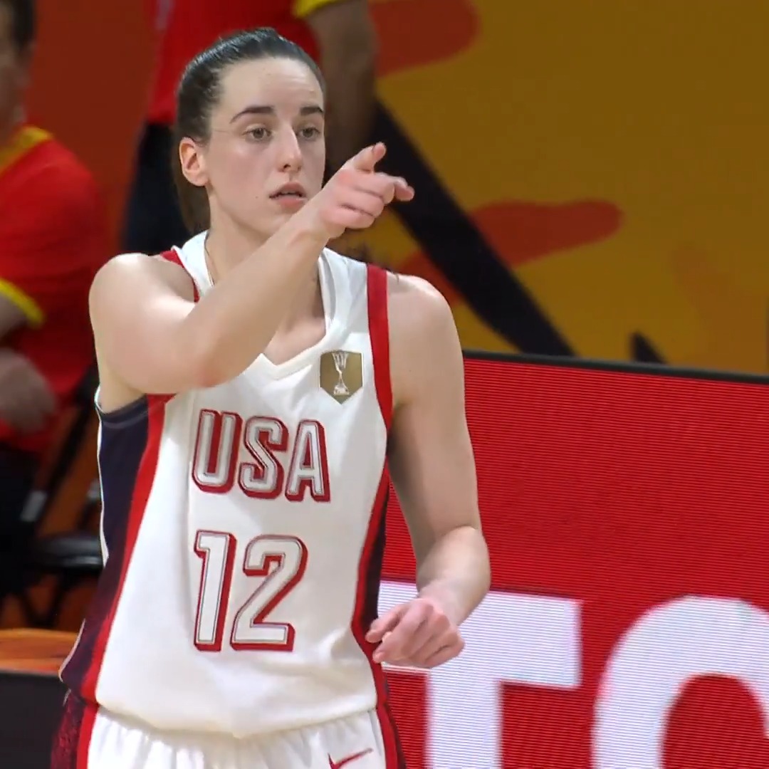 When the replay is almost better than the play 😮💨 #FIBAWWC | USA Basketball