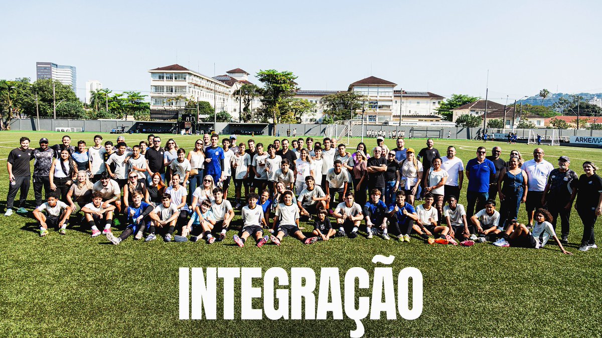 O Santos FC organizou um dia de integração com as categorias do futebol de base, contando com a presença dos pais e responsáveis dos nossos atletas. Mais uma ação importante que aproxima a família dos #MeninosDaVila, que também visa a formação humana e ética da molecada!
