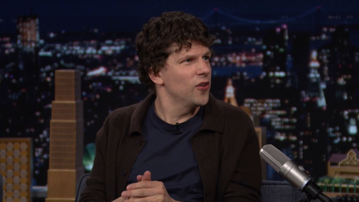 Jesse Eisenberg had an "incredible experience” being stuck in Turks and Caicos trying to find his passport 😭 #FallonTonight