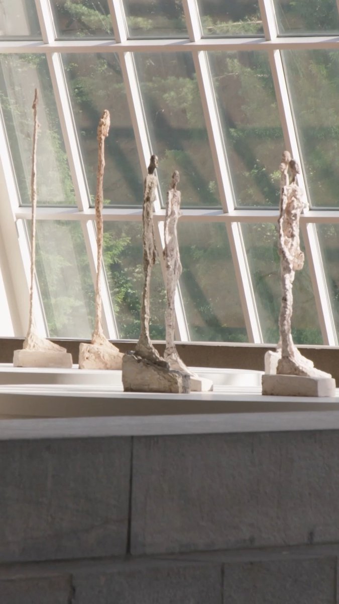 Final few days to experience the work of Alberto Giacometti in one of New York's most iconic spaces! See the work of one of the great artists of the twentieth century in conversation with the ancient civilization that influenced not only his art, but also his style and vision. 📣 Last chance! “Giacometti in the Temple of Dendur” is on view at The Met through September 8. ——— The Exhibition was co-organized by The Metropolitan Museum of Art and the Fondation Giacometti, Paris.