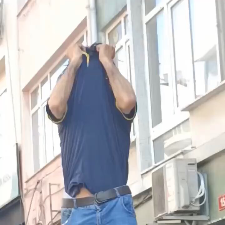 şu fiziğin nedeni ortaya çıktı amk adam bremen ve çekirdekle besleniyor