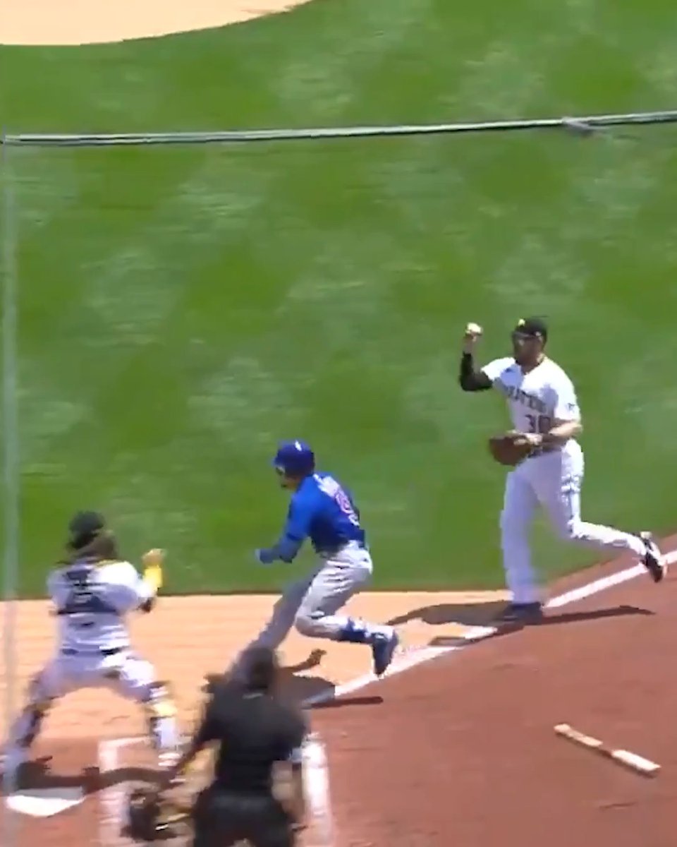 Every second that goes by this video gets crazier and crazier 😮 This Javier Báez play is still one of the wildest things we have ever seen on a baseball field