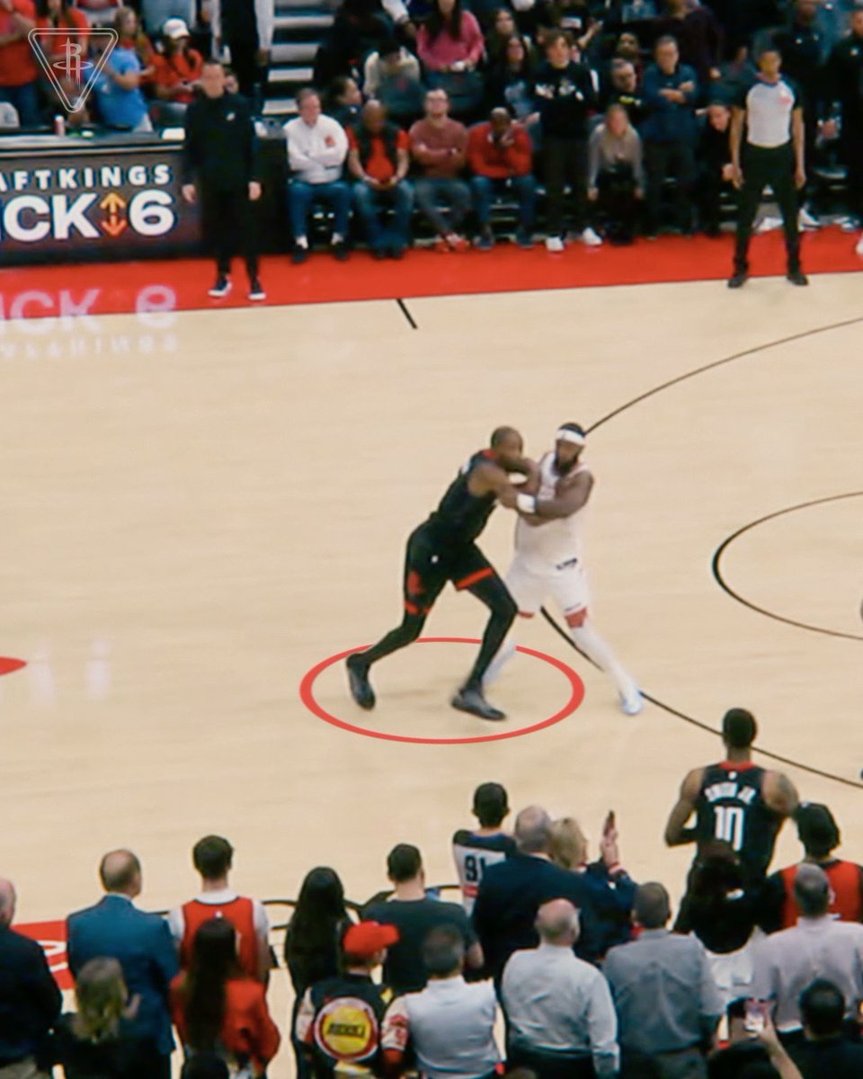 tag a friend who you can beat in 2K 😂 NBA 2K
