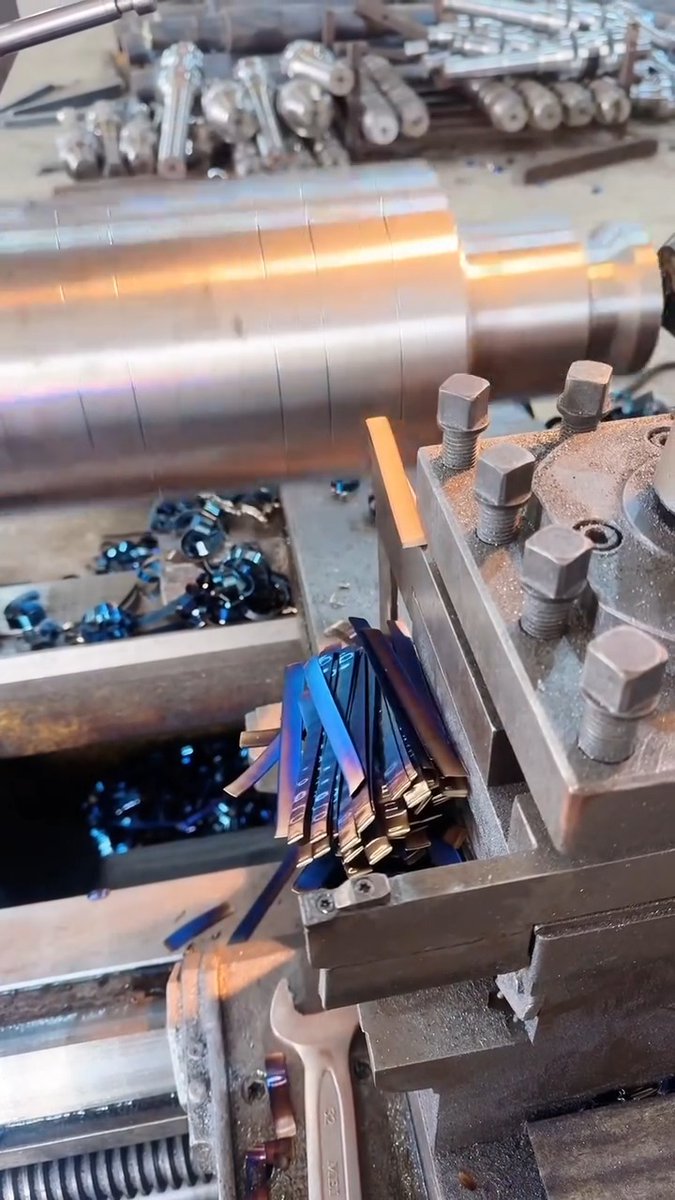 The blue means they are cold 🤣🥶 Satisfying turning #cncmachine #cncturning #cncmilling #machining #manufacturing #machinetools