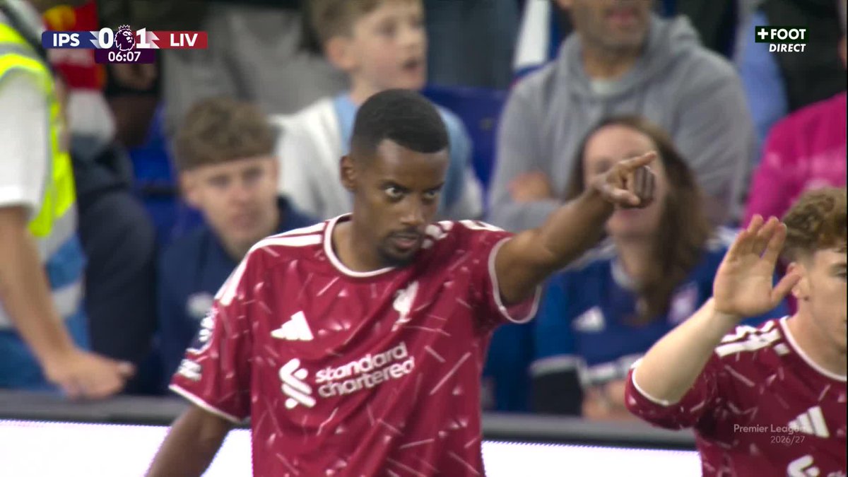 ⚡️⚽️⚽️ IL EST EN PLACEEEEEEEEEE CETTE SAISON !!! LE DOUBLÉ D’ALEXANDER ISAK 🇸🇪 SUR LA PELOUSE D’IPSIWCH !!!! ❤️🤍 TROP BOOSTÉ. 🎥 CANAL+ Foot