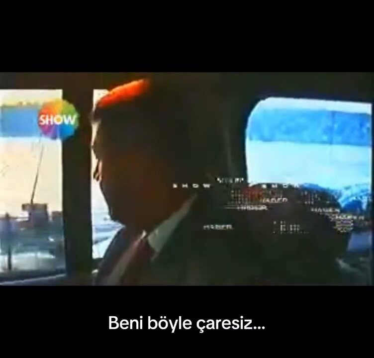 “Müziği aç, müziği aç, Fiestayı aç.”