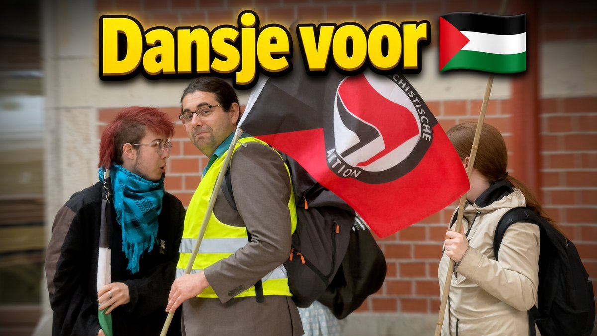 19:00 uur, demonstratie voorbij. De vlaggen en borden gaan weer de tas in. De voorman van Antifa Groningen is zó vrolijk geworden van een half uurtje aan de situatie in Palestina denken, dat er bij het inpakken nog even een vreugdedansje af kan. 🕺