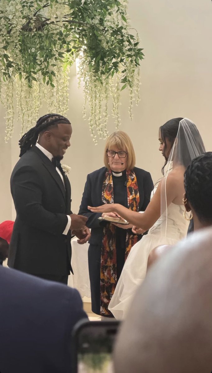 BURNA BOY’S OFFICIAL MUSIC DIRECTOR AND DRUMMER, MD JUST GOT MARRIED. CONGRATULATIONS TO HIM! 🎉