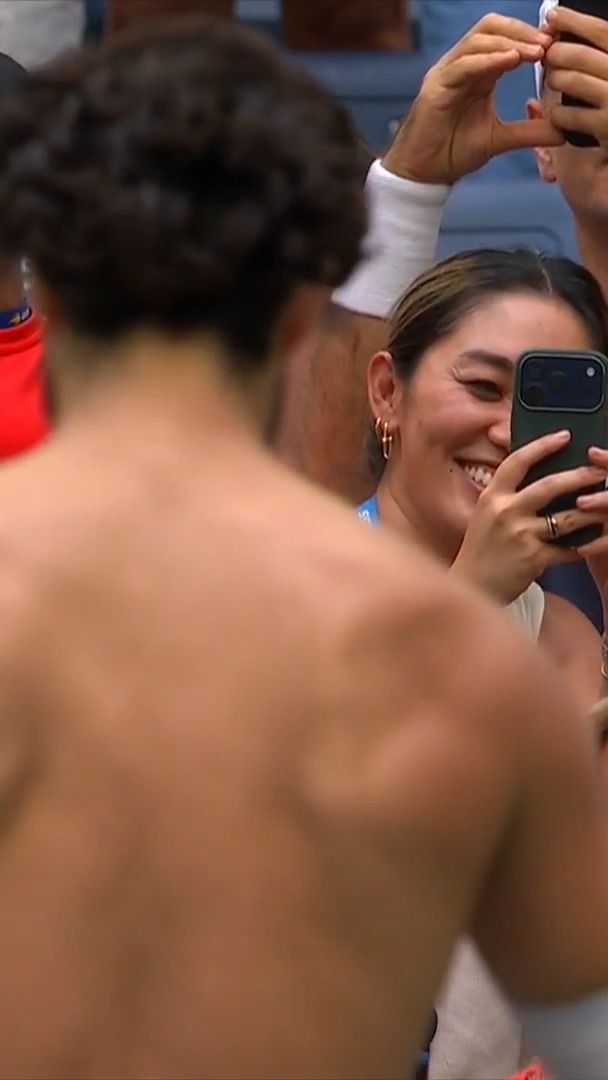 Fanki go kochają 🤳 💛❤️ #USOpen
