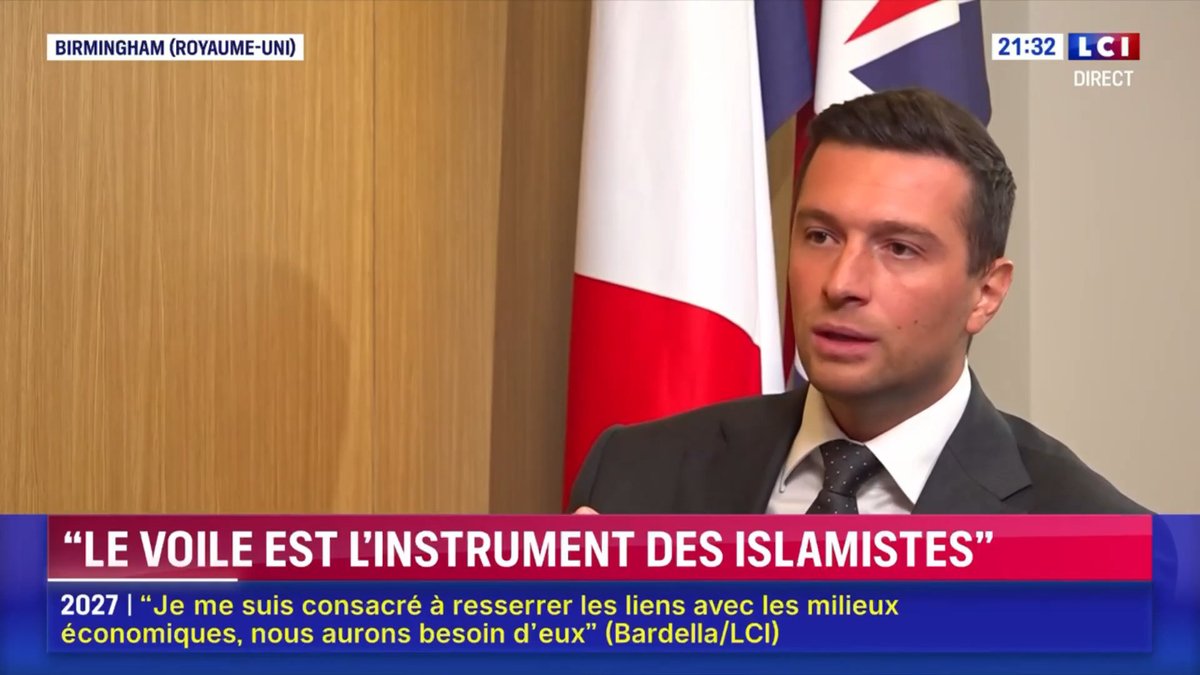 Le voile islamique est l'instrument des fondamentalistes islamistes pour remettre en cause l'égalité homme-femme et imposer leurs interdits. Le voile n'est pas souhaitable dans la société : nous voulons étendre, à la sphère publique, l'interdiction qui existe déjà à l'école.