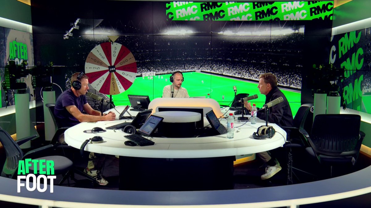 🗣️ Florent Gautreau : "Avec ce calendrier, Luis Enrique se sent obligé de mettre ses grands joueurs, qui ne sont pas forcément les joueurs en forme. Ce pari est perdu mais selon moi, la 1ère mi-temps du PSG est très bonne. On retrouve le bon Paris petit à petit."