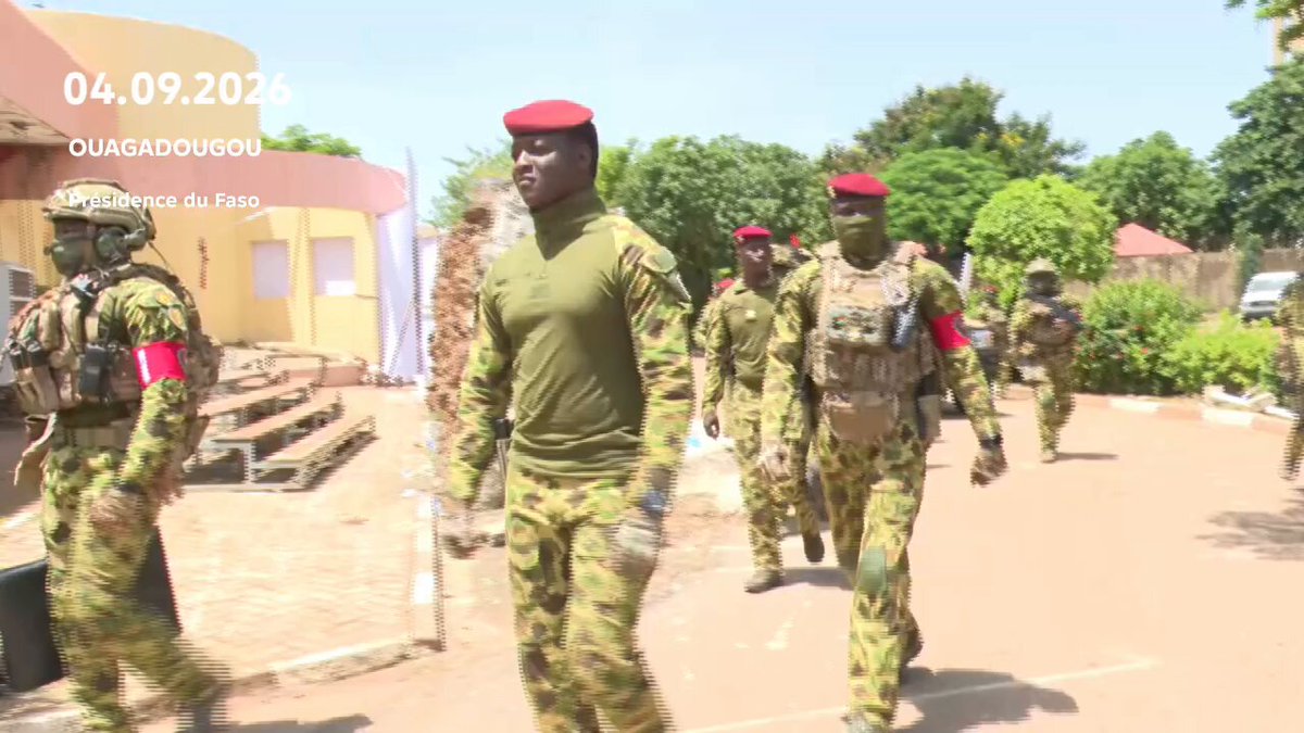 #BurkinaFaso « On ne veut plus importer du savon (…) » Camarade Capitaine Ibrahim Traoré, Président du Faso, Chef de l’État Suivez la vidéo