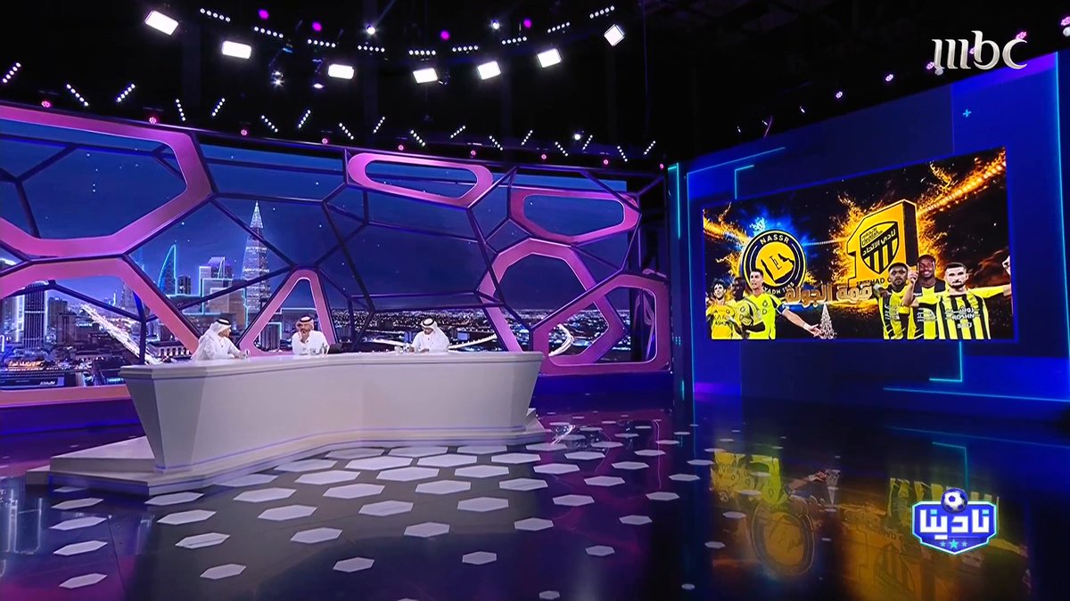 عبدالرحمن الحميدي لسامي الجابر: صديقك جيسوس سيتابع مباراة الاتحاد والنصر؟ سامي الجابر: جيسوس راح يجي إلى السعودية قريبا.. عنده أمور مالية ما خلصها إلى الآن عبدالرحمن الحميدي سامي الجابر #نادينا #MBC1