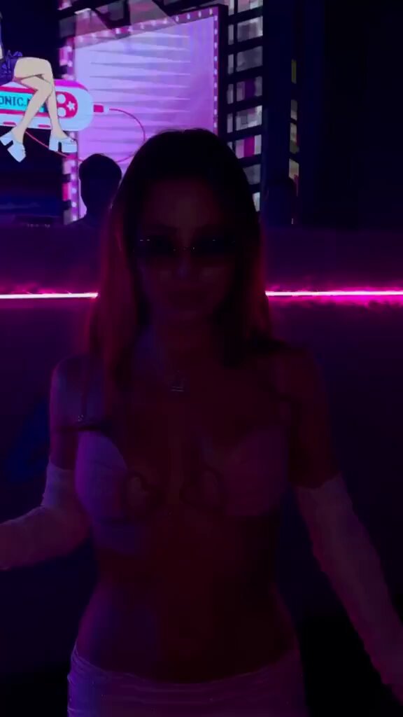 emilia mernes is the definition of iconic