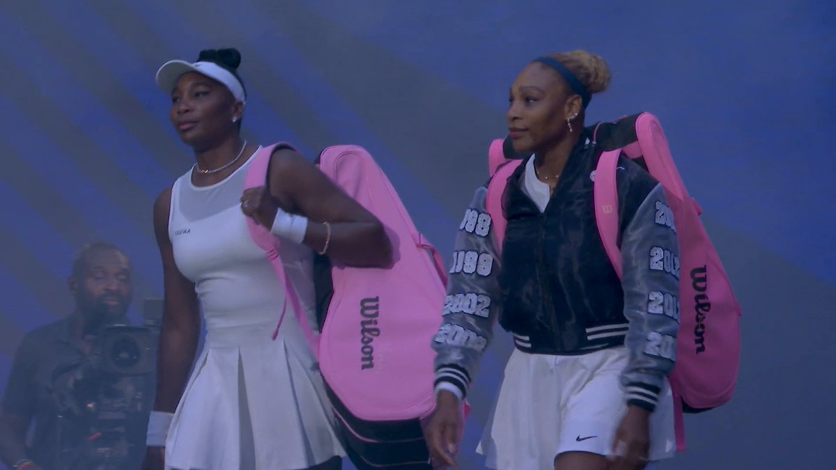 Serena and Venus Williams are back playing together at the US Open ❤️ The pink bags are iconic 🔥