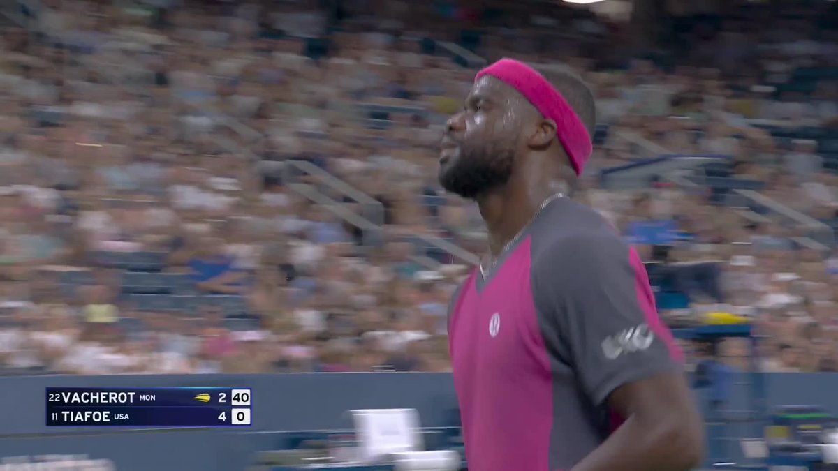 You’re a wizard, Frances 🪄 Tiafoe turns the tightest of angles into pure magic at the net!
