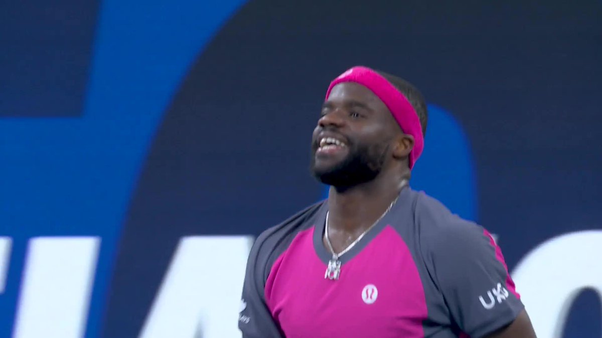 Tiafoe wraps up a straight-sets win to reach the US Open last 16 for the sixth time!