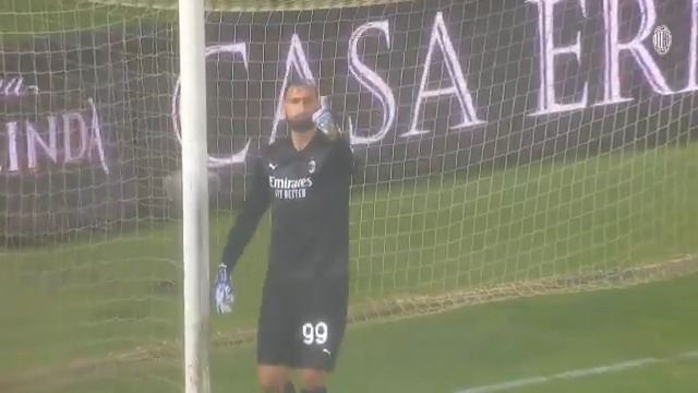 Vila do Conde, uma noite chuvosa e o Milan de Donnaruma e Rafael Leão precisou de 12 penáltis para eliminar o Rio Ave. Só os verdadeiros que se lembram deste dia. 🐐