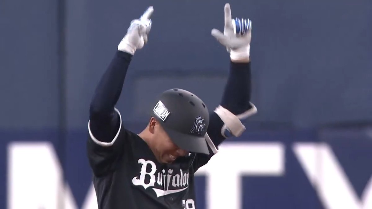 母校である大阪桐蔭高校吹奏楽部の声援を背に同点打‼️ オリックス 池田陵真 選手のタイムリー2ベースヒット👏
