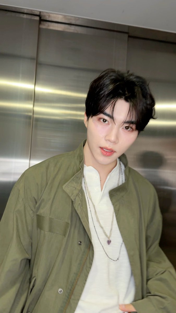 [🎥] PARK GUN WOOK can die on another day 👊 🔗 #TNX #티엔엑스 #은휘 #HWI #Die_Another_Day #박건욱 #PARKGUNWOOK #ZEROBASEONE ZEROBASEONE #PNATION #피네이션