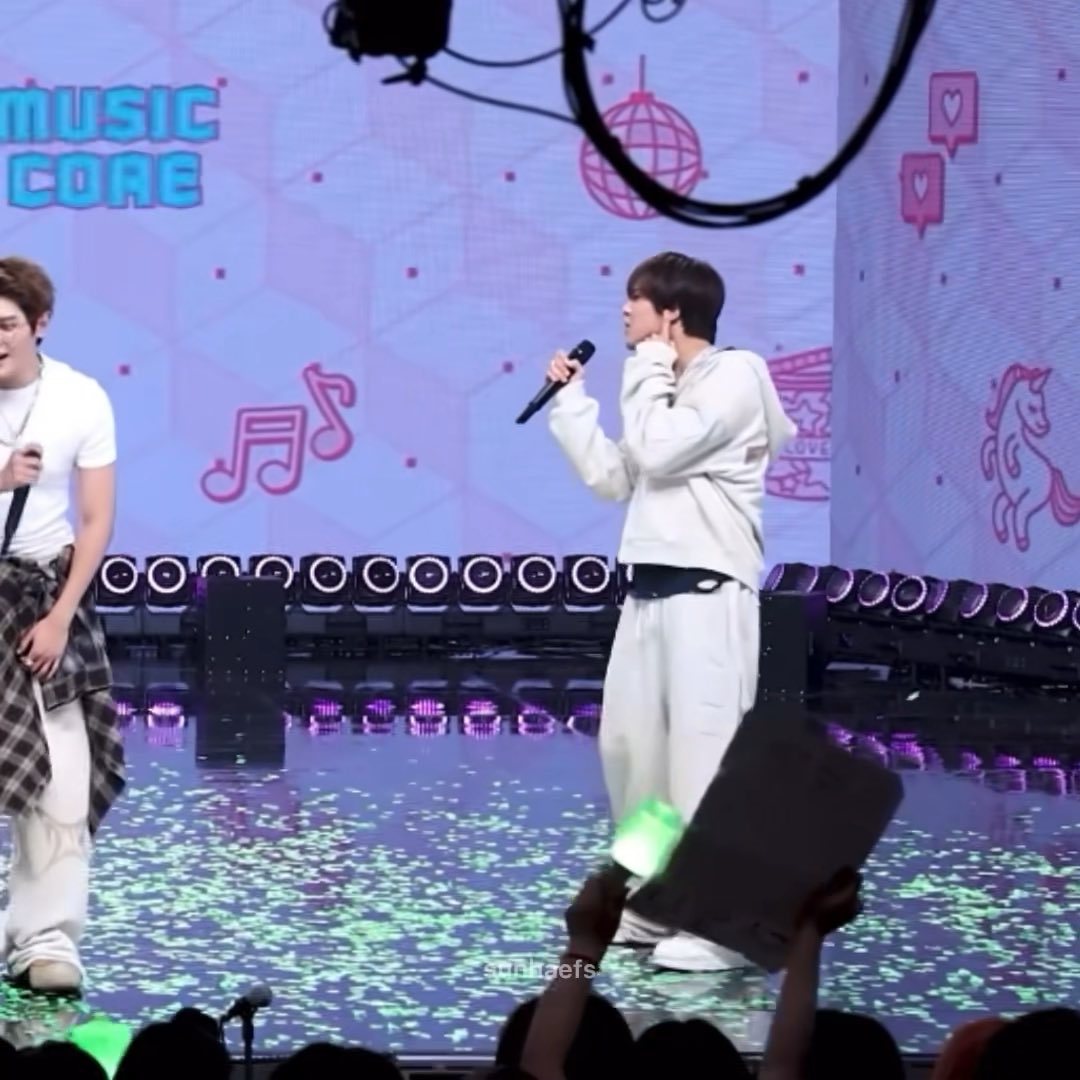 แกดูเสียงสดเด็ก SM หูออกแสงอะ