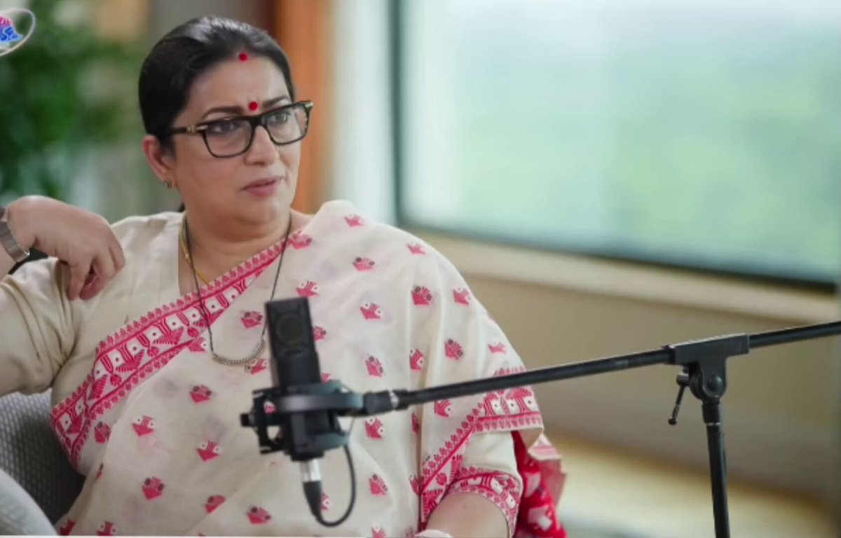 Didi Smriti Z Irani gets emotional while talking about PM Narendra Modi ji. Says, his mother passed away, few hrs later he was waving the green flag for the Vande Bharat Express. That's his commitment level. Truly inspirational 🫡