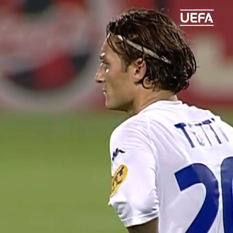 A Francesco Totti masterclass at EURO 2000!