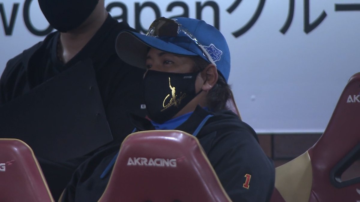 下位打線から足を絡めて先制点をGET🏃‍♂️ バットを折りながらしぶとくヒットを放った #奈良間大己👊 しっかりエンドランを成功させた #細川凌平✨ 仕上げはダブルスチール💨💨を敢行し奈良間が先制のホームイン🙌 #lovefighters #ベースボールLIVE で配信中[初月無料]
