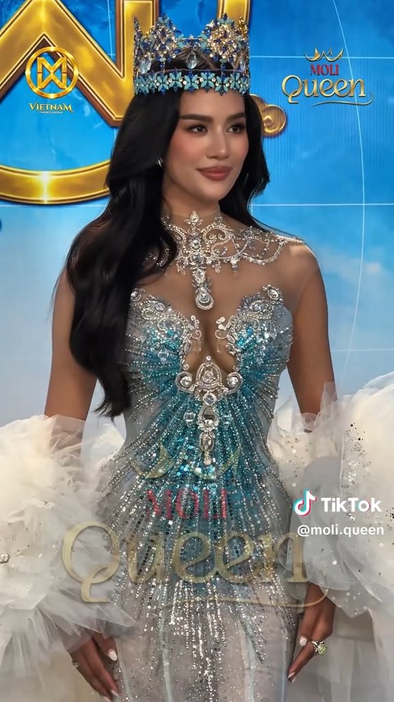 ทุกก้าว ทุกลุค ทุกโมเมนต์ที่ผ่านมา โอปอลทำให้เห็นแล้วว่าเธอคู่ควรกับคำว่า Miss World มากแค่ไหน 🩵✨คืนนี้ขอส่งพลังให้สุด ๆ 🇹🇭👑 โอปอล ทำให้เต็มที่ ที่เหลือให้ทั้งโลกได้เห็นความปังของเธอเลย! 🤍✨#missworld #missworld2026 #โอปอลสุชาตา #OpalSuchata #MissWorld2025