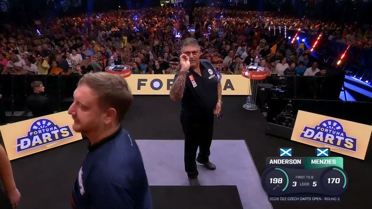 MENZIES SINKS ANDERSON! An all-Scottish affair goes the way of Cameron Menzies as he runs out a 6-3 winner over Gary Anderson! 📺 #ET12