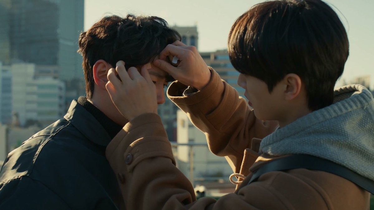 그러니까 사고 좀 작작치라고.. #포핸즈 #송강 #이준영