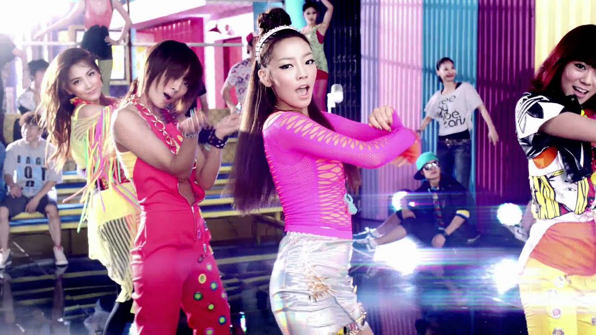 15 years ago today, KARA released their 3rd Album ‘STEP’ with the title track of the same name