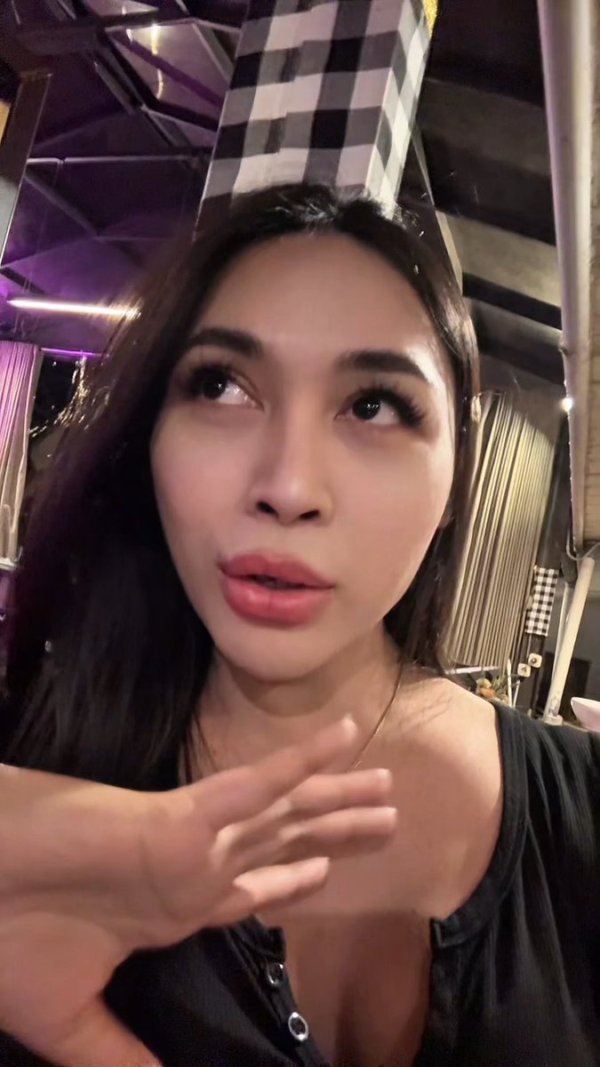 Ini sharing aja ya guys … buat yang emang suka ngeroko di atas motor atau di mobil yang abunya kemana2 please stop… 😭