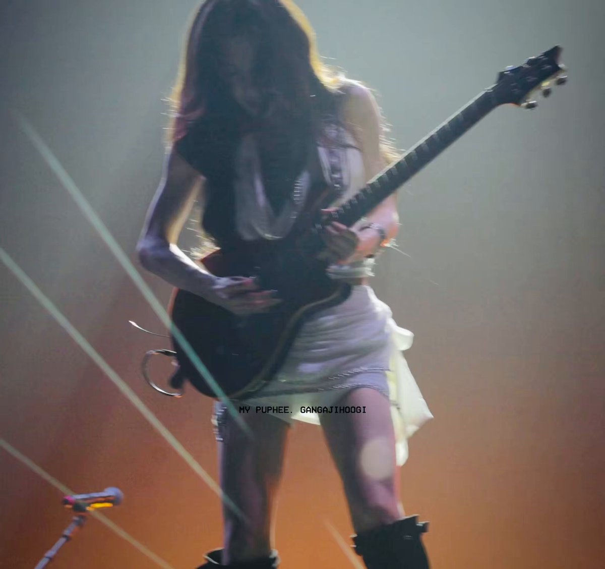 there’s seriously no one as cool as heejin