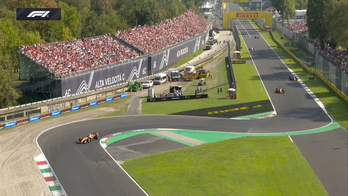 Piastri finished Q2 in P2 but it looks likely he'll be penalised for this incident involving Lawson #F1 #ItalianGP