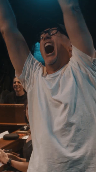 Protect Matthew Lillard at all costs!