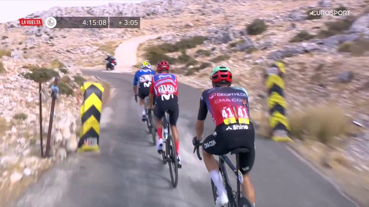 UN PASITO MÁS CERCA. Enric Mas mete 25 segundos a Roglic, aleja a sus máximos rivales por encima de los dos minutos y afianza el maillot rojo. #LaVuelta26 #LaCasadelCiclismo