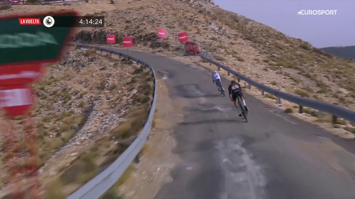 Dire que certains préfèrent quand Pogacar finit en solitaire après une attaque à 60km de l'arrivée 😭😭😭 #LaVuelta26