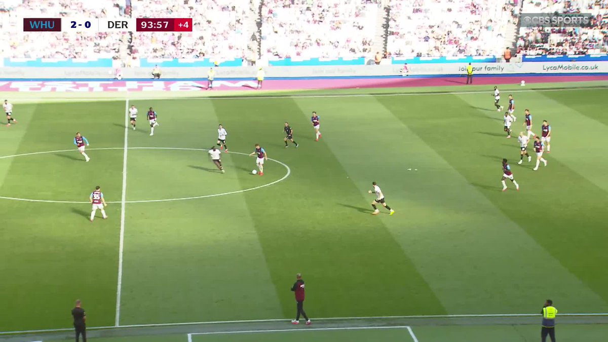 MOHAMADOU KANTÉ MAKES IT THREE! ⚒️ The West Ham man finds the bottom corner with a brilliant right-footed strike from outside the box. Watch the EFL Championship on Paramount+ 📺