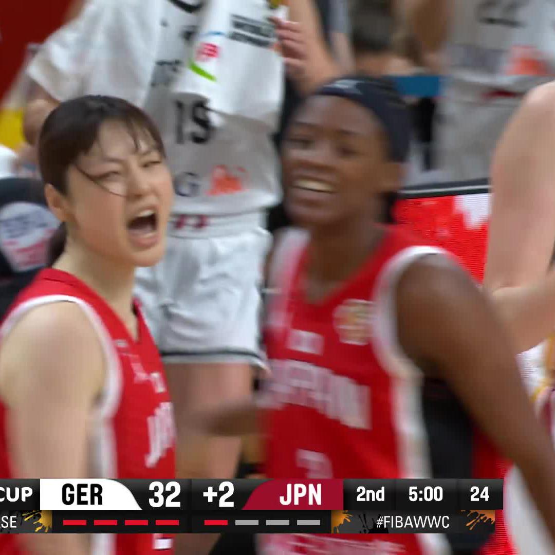 From defense to offense in 7 seconds 💨 Japan's 🇯🇵 comeback loading? 👀 #FIBAWWC