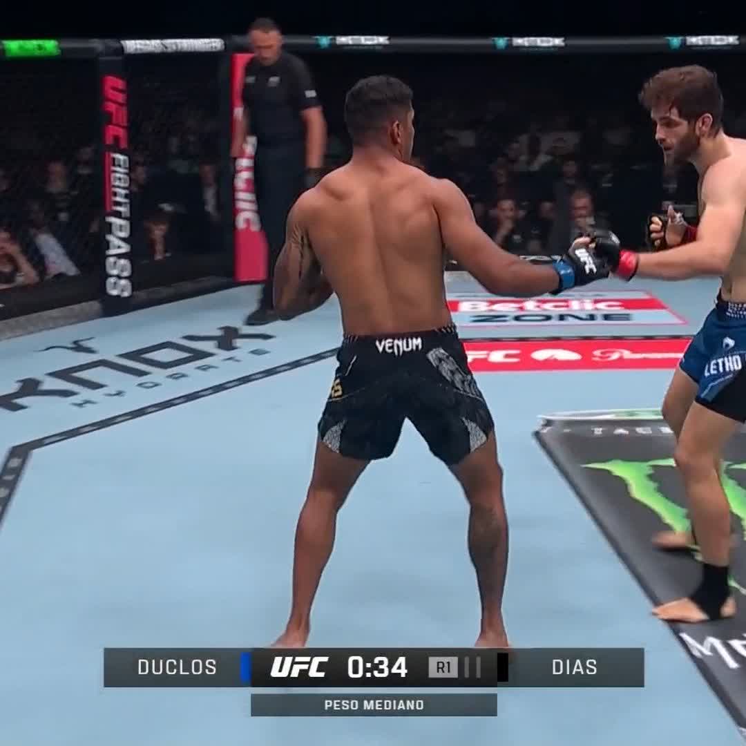 Wow Wow Wow golpe explosivo que manda a dormir al brasileño 💥🤯 #UFCParís | Ver en vivo por Paramount+ Deportes