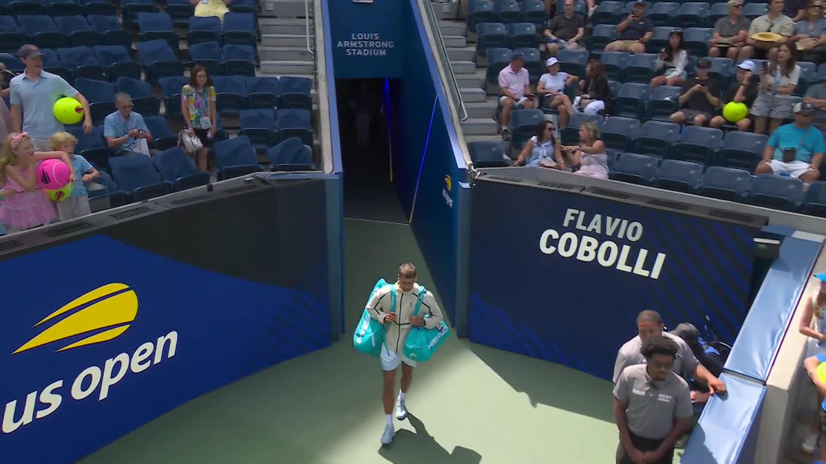 Flavio’s chasing the three-peat. Cobolli takes on Blockx looking to reach the second week at a third straight Grand Slam. 👀