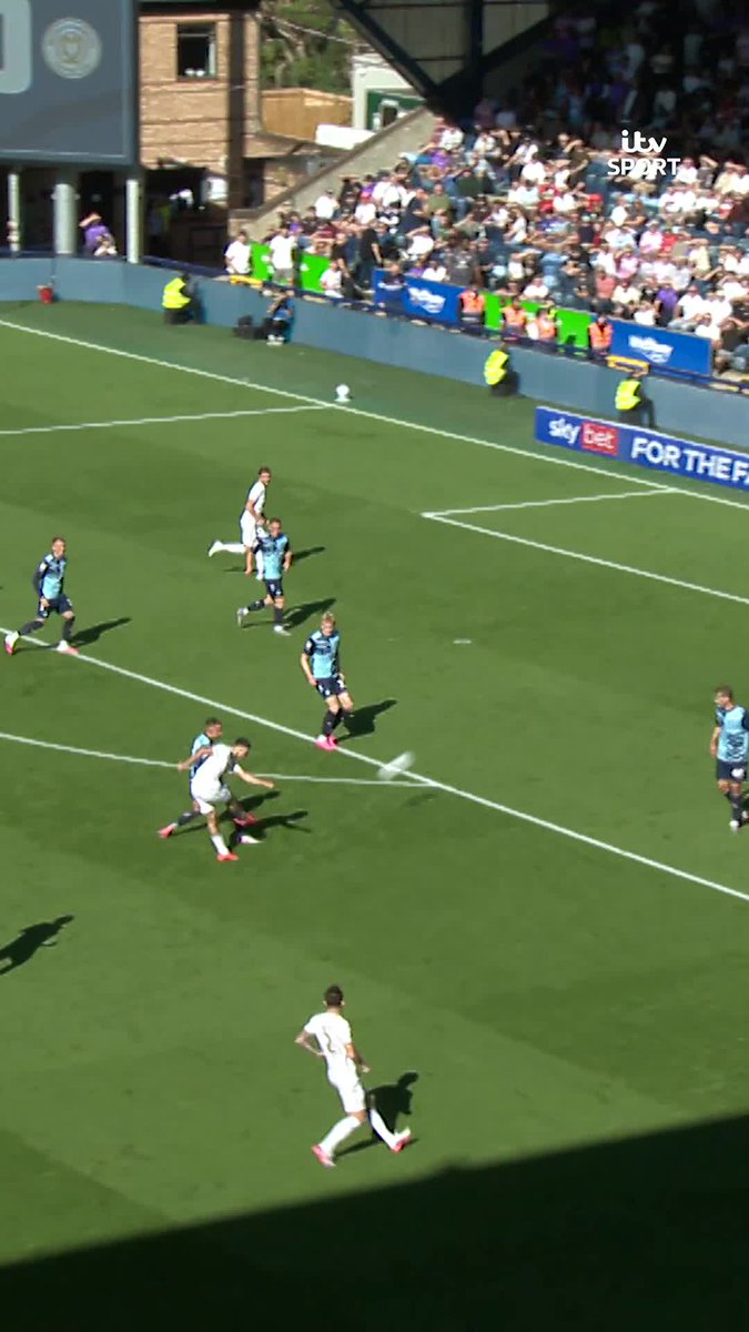 When the ball crashes in off the underside of the bar 😍 Aaron Collins with one of those satifsying football moments for Milton Keynes Dons