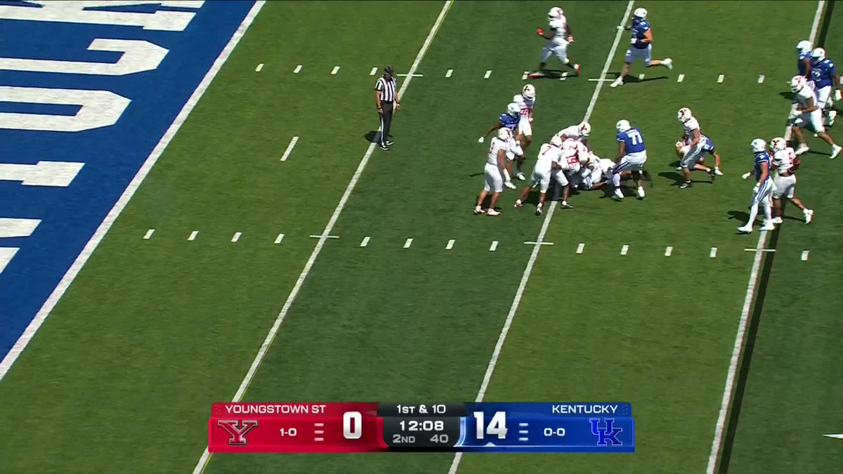 Kenny Minchey is finally getting his shot. Great to see. 9/10 for 121 yards and a touchdown through a quarter and change of his Kentucky debut.